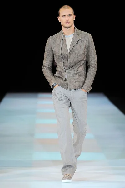 Look 14